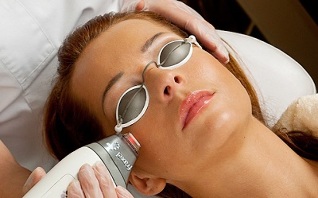 The essence of the fractional laser rejuvenation procedure of the skin